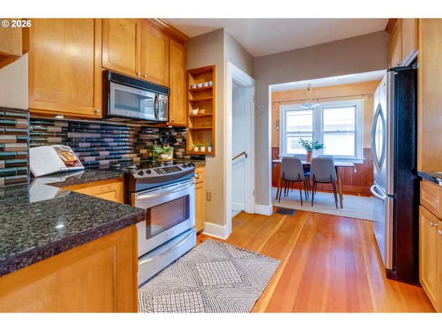 405 Se 85TH Ave, Portland, OR 97216