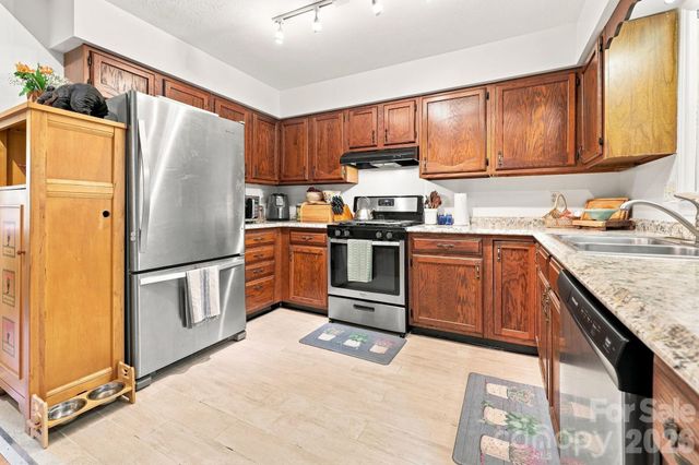473 King William Road, Hendersonville, NC 28739