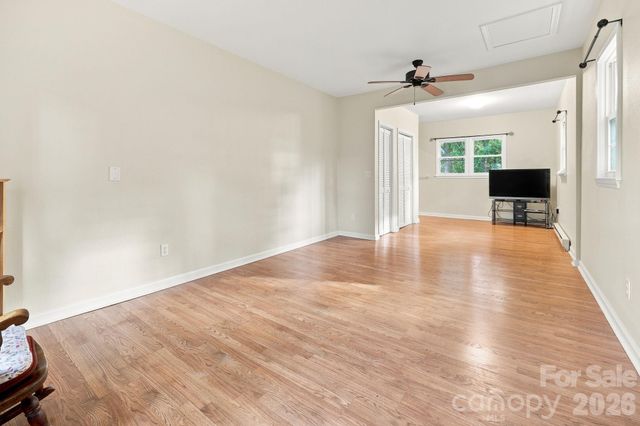 473 King William Road, Hendersonville, NC 28739