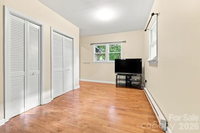 473 King William Road, Hendersonville, NC 28739