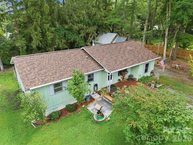 473 King William Road, Hendersonville, NC 28739