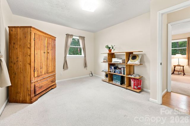 473 King William Road, Hendersonville, NC 28739