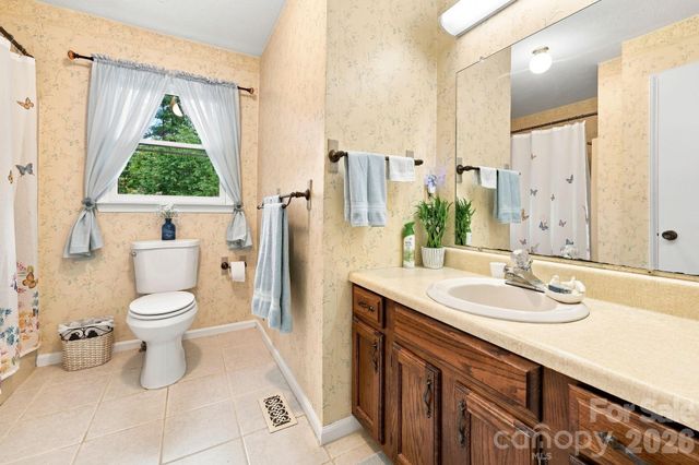 473 King William Road, Hendersonville, NC 28739