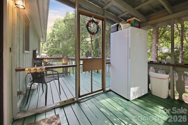 473 King William Road, Hendersonville, NC 28739