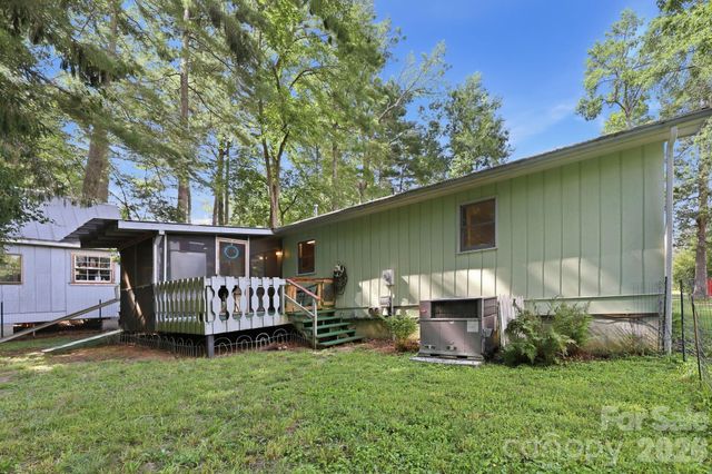 473 King William Road, Hendersonville, NC 28739