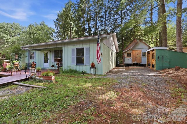 473 King William Road, Hendersonville, NC 28739