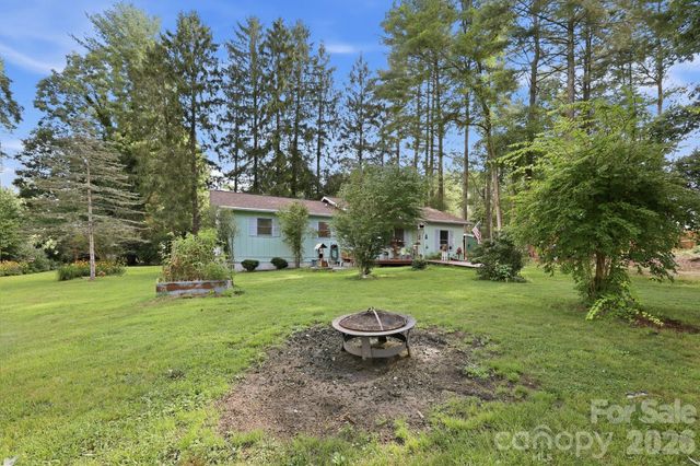 473 King William Road, Hendersonville, NC 28739