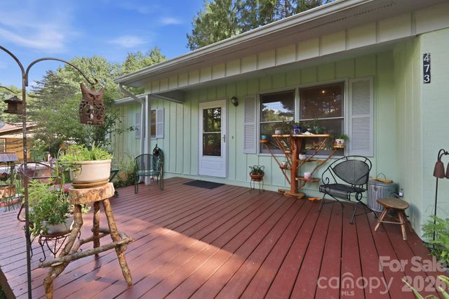 473 King William Road, Hendersonville, NC 28739