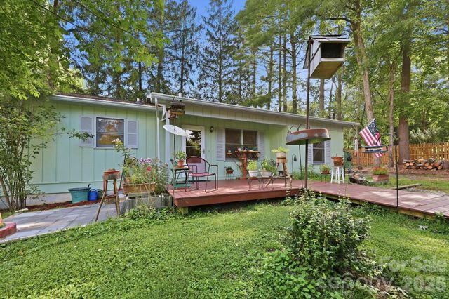 473 King William Road, Hendersonville, NC 28739