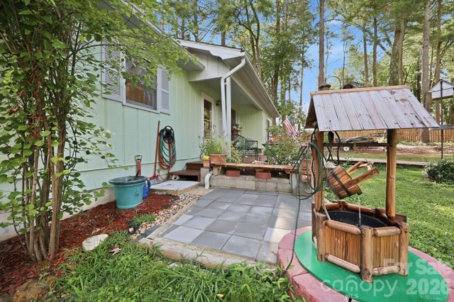 473 King William Road, Hendersonville, NC 28739