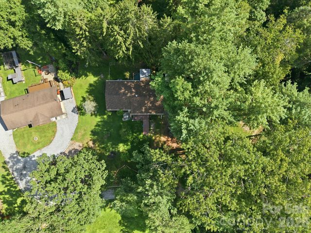 473 King William Road, Hendersonville, NC 28739