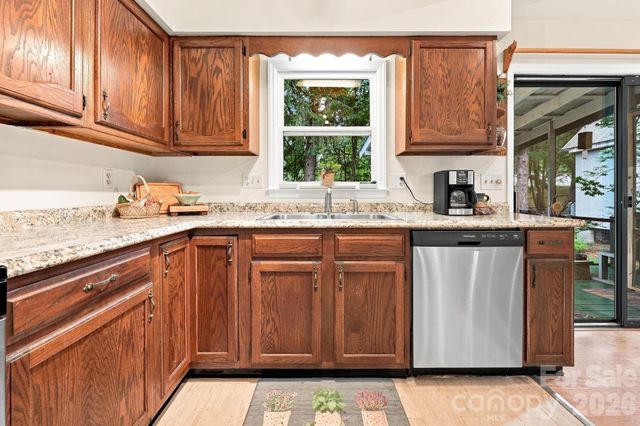 473 King William Road, Hendersonville, NC 28739