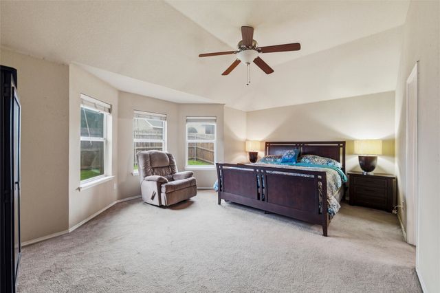 612 Owen Trail, Grand Prairie, TX 75051