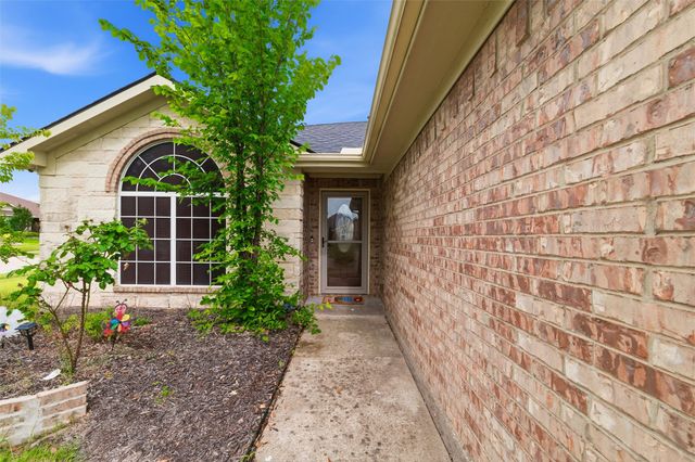 612 Owen Trail, Grand Prairie, TX 75051