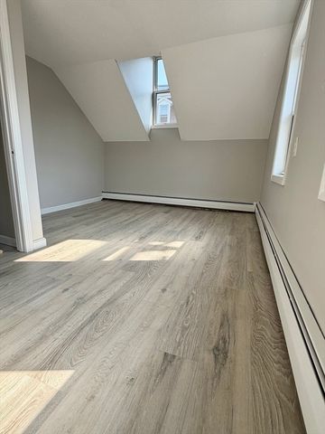 100 Melville St, Fall River, MA 02724