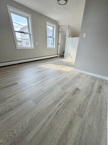 100 Melville St, Fall River, MA 02724