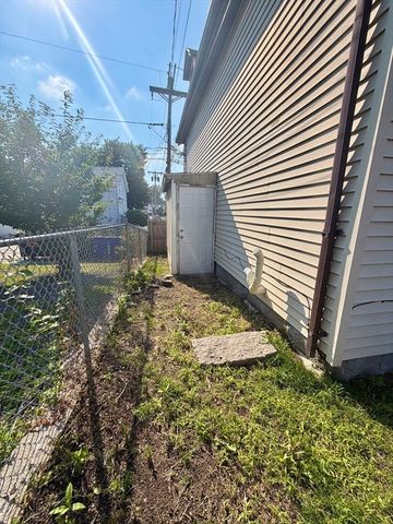 100 Melville St, Fall River, MA 02724