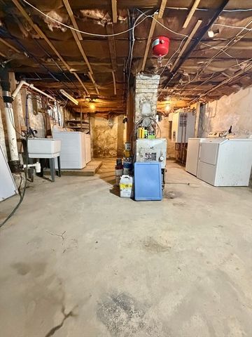 100 Melville St, Fall River, MA 02724