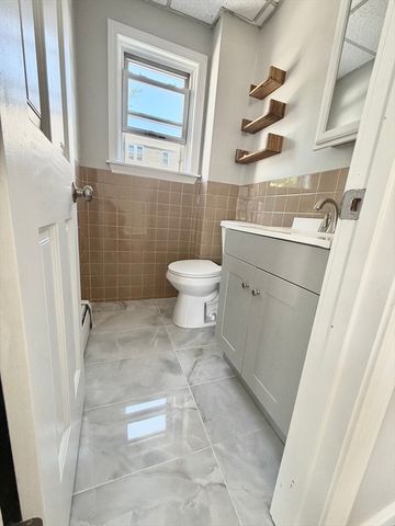 100 Melville St, Fall River, MA 02724