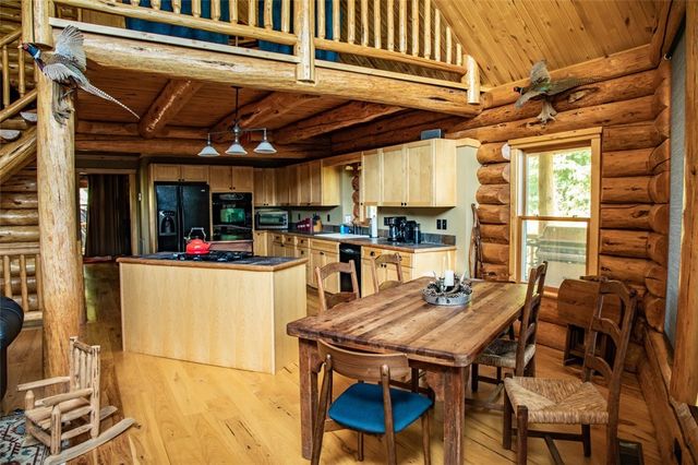 576 CR 1361, Eureka Springs, AR 72631
