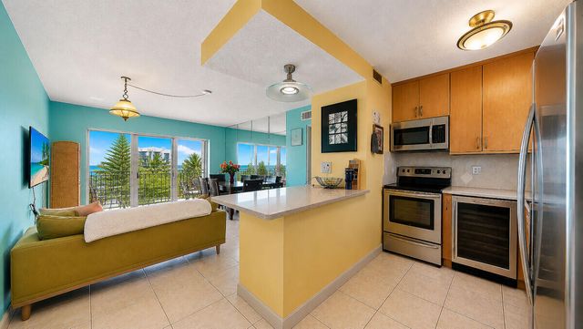 7795 NE Bayshore Court 502, Miami, FL 33138