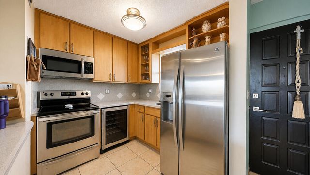 7795 NE Bayshore Court 502, Miami, FL 33138