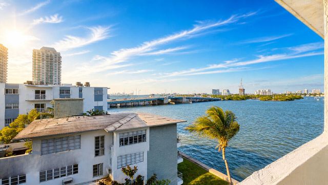 7795 NE Bayshore Court 502, Miami, FL 33138