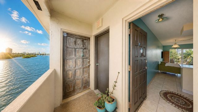 7795 NE Bayshore Court 502, Miami, FL 33138