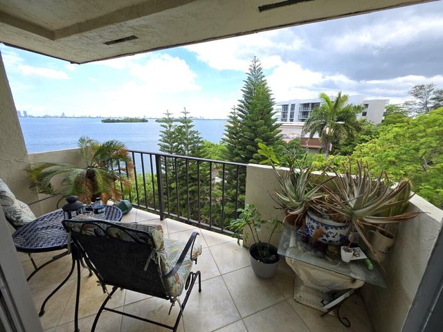7795 NE Bayshore Court 502, Miami, FL 33138