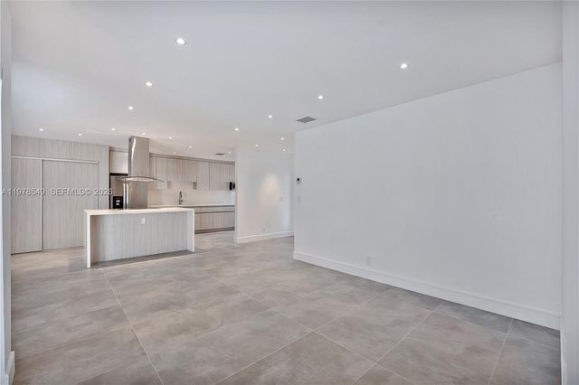 2616 N Carambola Cir N 1702, Coconut Creek, FL 33066