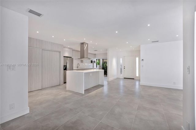 2616 N Carambola Cir N 1702, Coconut Creek, FL 33066