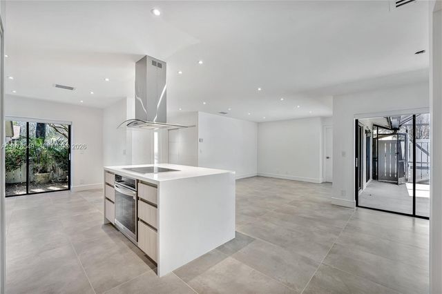 2616 N Carambola Cir N 1702, Coconut Creek, FL 33066