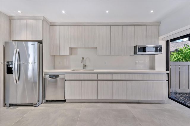 2616 N Carambola Cir N 1702, Coconut Creek, FL 33066