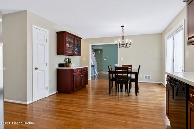 11210 Bakers Falls Ct, Louisville, KY 40299
