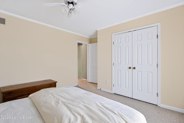 11210 Bakers Falls Ct, Louisville, KY 40299