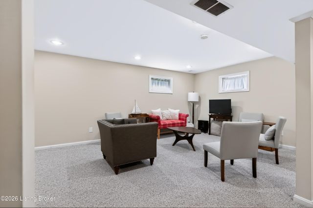 11210 Bakers Falls Ct, Louisville, KY 40299