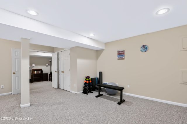 11210 Bakers Falls Ct, Louisville, KY 40299