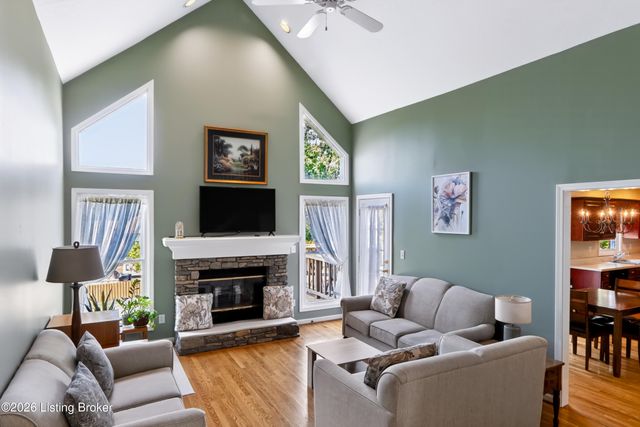 11210 Bakers Falls Ct, Louisville, KY 40299