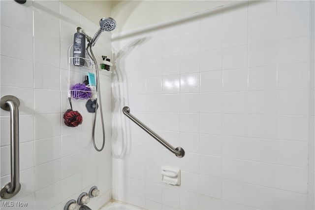 1819 Grant Avenue, Cuyahoga Falls, OH 44223