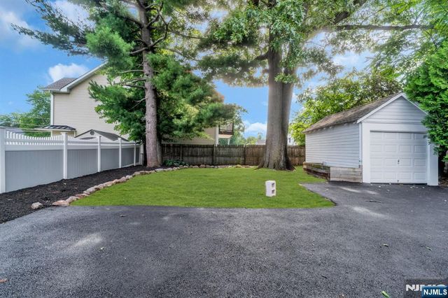 209 Michigan Avenue, Kenilworth, NJ 07033