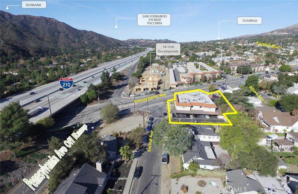 4250 Pennsylvania Ave, La Crescenta, CA 91214 — photo 2