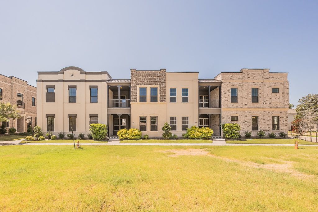 305 Sunset Lane 104, Fort Worth, TX 76114 — exterior