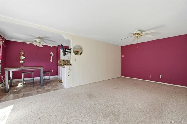 263 N Newbridge Road 1C, Levittown, NY 11756