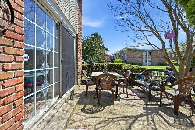 263 N Newbridge Road 1C, Levittown, NY 11756
