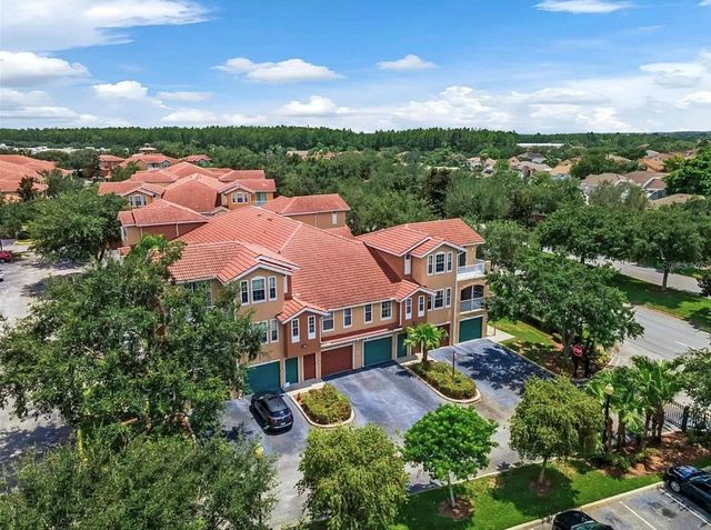 12102 POPPY FIELD LANE 111, Orlando, FL 32837