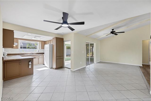 122 SE 41st TER, Cape Coral, FL 33904