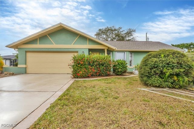 122 SE 41st TER, Cape Coral, FL 33904