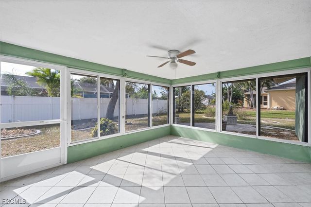 122 SE 41st TER, Cape Coral, FL 33904