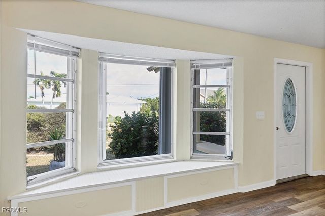 122 SE 41st TER, Cape Coral, FL 33904