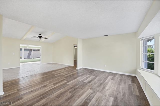 122 SE 41st TER, Cape Coral, FL 33904